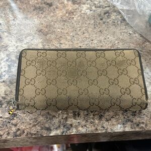 Gucci wallet